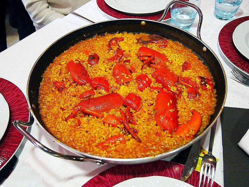 File:Arroz con bogavante en paellera.jpg