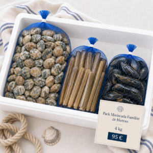 Pack Mariscada Familiar de Merexo con almeja de la ría de Arousa, longueirón de A Costa da Morte y mejillón gallego envasados en redes azules dentro de una caja de porexpán.